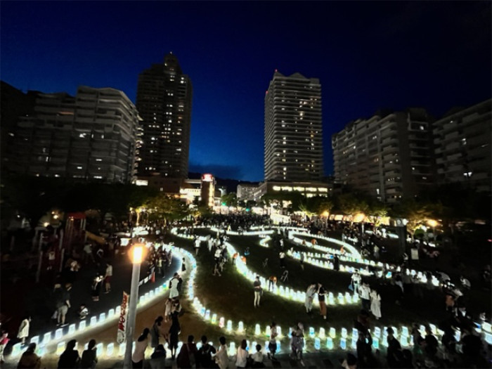 行灯が照らす夜のまち！六甲道南公園で「第22回灘・夢ナリエ」開催 神戸市 [画像]