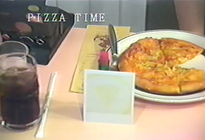 《Pizza Time》 1983 パフォーマンス／カラー、サウンド（9分51秒）