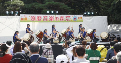 秋のバラが見ごろの須磨離宮公園で「第51回神戸まつり 須磨音楽の森」開催