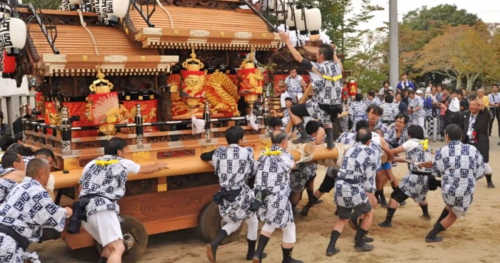 宮入り時の曳き回しは迫力満点！三田天満神社で秋のおまつり「秋季例大祭」