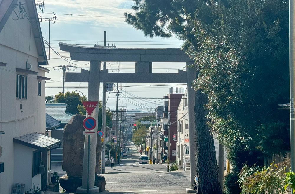 NHK朝ドラ『おむすび』～神戸のロケ地を紹介～vol.1 河内國魂神社 神戸市 [画像]