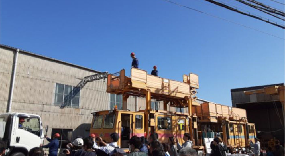 架線作業車の展示　※前回の様子