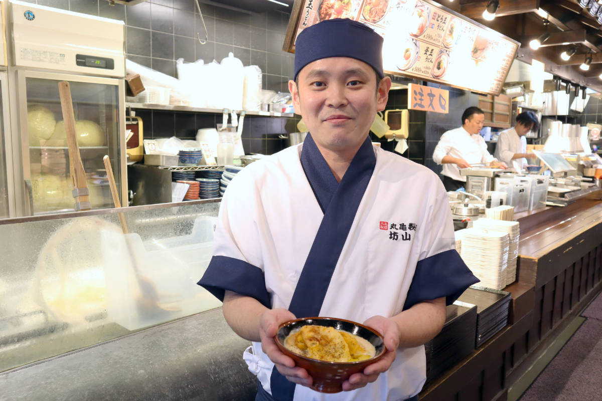 全国の丸亀製麺で「わがまち釜揚げうどん47」開催 兵庫は淡路島玉ねぎを使った逸品が登場！ 神戸市など [画像]