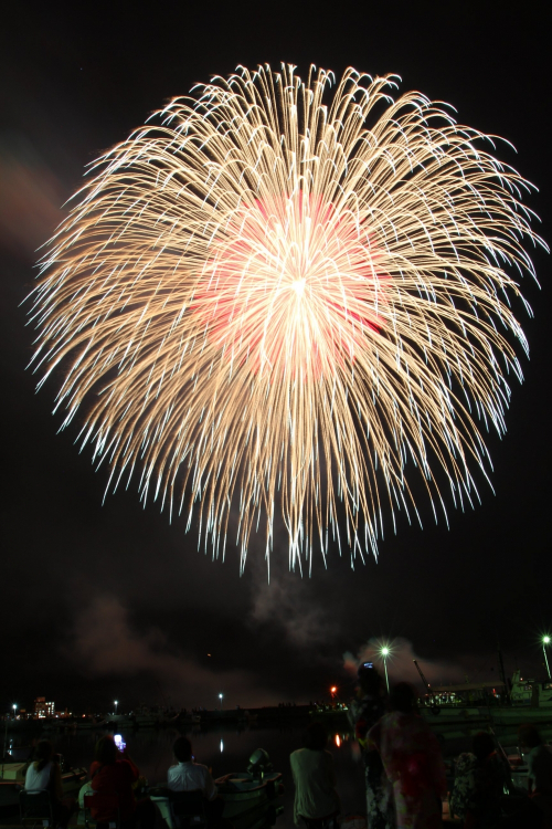 『福良湾海上花火大会』　南あわじ市